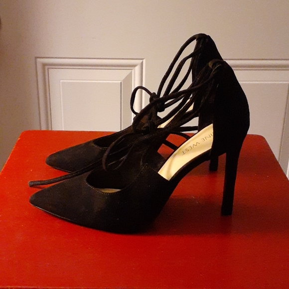 Nine West black heels - Picture 2 of 9